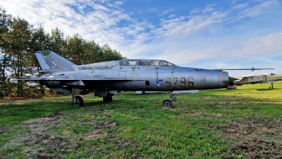 Photo ID 272393 by Carl Brent. Poland Air Force Mikoyan Gurevich MiG 21UM, 9296