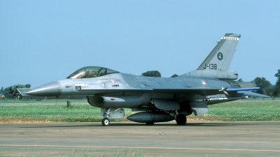 Photo ID 30586 by Joop de Groot. Netherlands Air Force General Dynamics F 16A Fighting Falcon, J 138