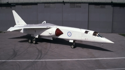 Photo ID 30652 by Tom Gibbons. UK Air Force BAC TSR 2, XR220