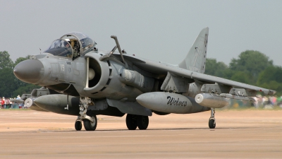 Photo ID 3645 by Tom Gibbons. Italy Navy McDonnell Douglas AV 8B Harrier ll, MM7224
