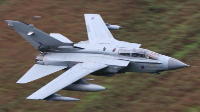 Photo ID 31850 by Paul Cameron. UK Air Force Panavia Tornado GR4, ZD850