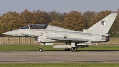 Photo ID 32379 by Chris Lofting. UK Air Force Eurofighter Typhoon T1, ZJ811