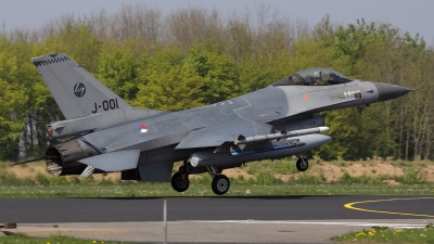 Photo ID 34944 by Piet Bouma. Netherlands Air Force General Dynamics F 16AM Fighting Falcon, J 001