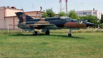 Photo ID 34771 by Péter Miletits. Hungary Air Force Mikoyan Gurevich MiG 21bis, 5721