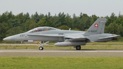 Photo ID 37500 by Klemens Hoevel. Switzerland Air Force McDonnell Douglas F A 18D Hornet, J 5237