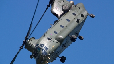 Photo ID 4750 by Philip Jones. UK Air Force Boeing Vertol Chinook HC2 CH 47D, ZD574
