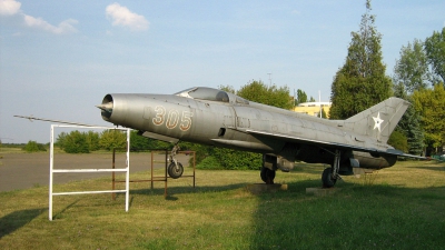 Photo ID 39128 by Péter Szentirmai. Hungary Air Force Mikoyan Gurevich MiG 21F 13, 305
