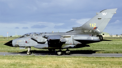 Photo ID 39578 by Joop de Groot. UK Air Force Panavia Tornado GR1 T, ZA323