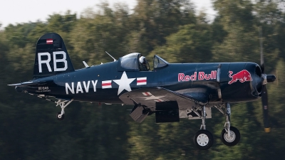 Photo ID 40415 by Arthur Bijster. Private Red Bull Vought F4U 4 Corsair, OE EAS