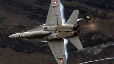 Photo ID 41725 by Jan Suchanek. Switzerland Air Force McDonnell Douglas F A 18C Hornet, J 5007