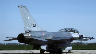 Photo ID 42657 by Joop de Groot. Netherlands Air Force General Dynamics F 16B Fighting Falcon, J 261