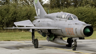 Photo ID 42989 by Erik Bruijns. Poland Air Force Mikoyan Gurevich MiG 21UM, 9298