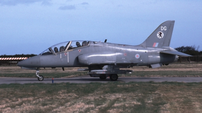 Photo ID 43263 by Tom Gibbons. UK Air Force British Aerospace Hawk T 1A, XX221