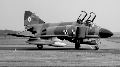 Photo ID 45304 by Henk Schuitemaker. UK Air Force McDonnell Douglas Phantom FG1 F 4K, XV569