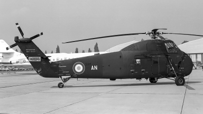 Photo ID 46752 by Eric Tammer. France Navy Sikorsky HSS 1 Seabat S 58C, 1376