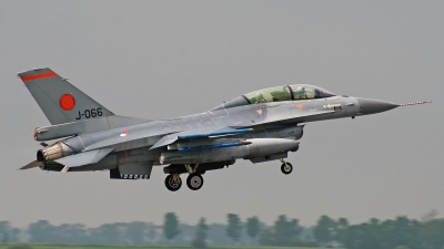 Photo ID 49071 by John. Netherlands Air Force General Dynamics F 16BM Fighting Falcon, J 066