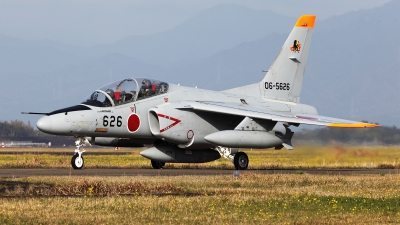 Photo ID 52199 by Carl Brent. Japan Air Force Kawasaki T 4, 06 5626