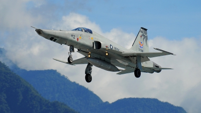 Photo ID 53195 by Diamond MD Dai. Taiwan Air Force Northrop RF 5E Tigereye, 5504
