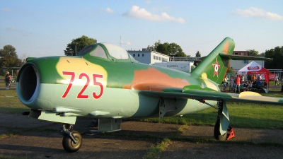 Photo ID 55293 by Péter Szentirmai. Hungary Air Force Mikoyan Gurevich MiG 15bis, 725