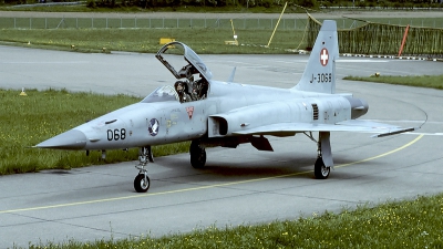 Photo ID 56772 by Carl Brent. Switzerland Air Force Northrop F 5E Tiger II, J 3068