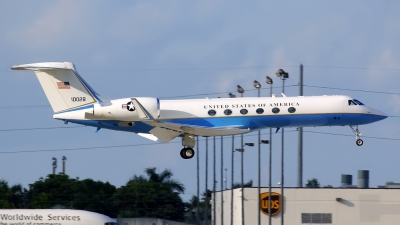 Photo ID 57219 by Hector Rivera - Puerto Rico Spotter. USA Air Force Gulfstream Aerospace C 37A G550, 01 0028