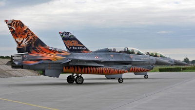 Photo ID 58565 by Eric Tammer. T rkiye Air Force General Dynamics F 16D Fighting Falcon, 93 0696