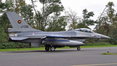 Photo ID 59009 by Eric Tammer. Netherlands Air Force General Dynamics F 16AM Fighting Falcon, J 136