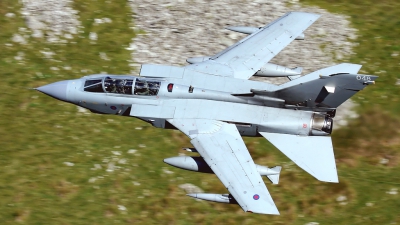 Photo ID 59555 by David Caris. UK Air Force Panavia Tornado GR4, ZA557