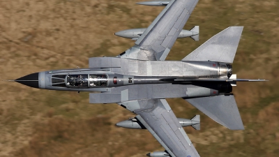 Photo ID 62810 by Mark Johnson. UK Air Force Panavia Tornado GR4, ZA447