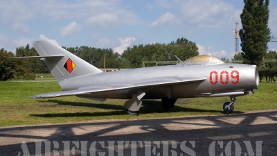 Photo ID 8157 by Jörg Pfeifer. East Germany Air Force Mikoyan Gurevich MiG 17, 402