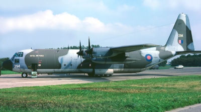 Photo ID 68410 by Arie van Groen. UK Air Force Lockheed Hercules C3 C 130K 30 L 382, XV294