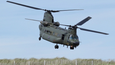 Photo ID 68473 by Mike Griffiths. UK Air Force Boeing Vertol Chinook HC3 CH 47SD, ZH899