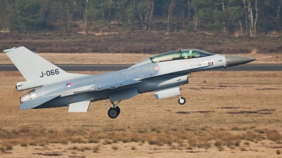 Photo ID 69522 by Johan Havelaar. Netherlands Air Force General Dynamics F 16BM Fighting Falcon, J 066