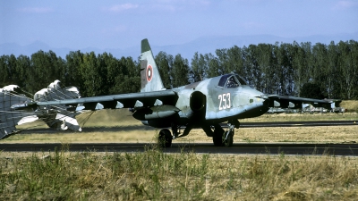 Photo ID 69662 by Joop de Groot. Bulgaria Air Force Sukhoi Su 25K, 253