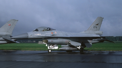 Photo ID 8946 by Lieuwe Hofstra. Norway Air Force General Dynamics F 16A Fighting Falcon, 274