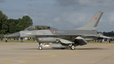 Photo ID 72280 by Barry Swann. Denmark Air Force General Dynamics F 16BM Fighting Falcon, ET 207