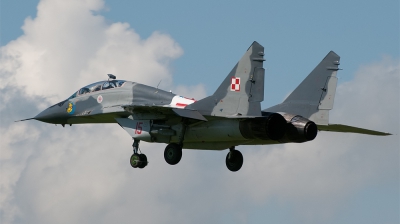 Photo ID 77793 by Lieuwe Hofstra. Poland Air Force Mikoyan Gurevich MiG 29UB 9 51, 15