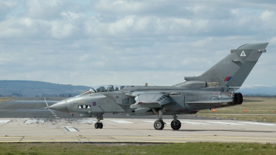 Photo ID 27538 by Gordon McDonald. UK Air Force Panavia Tornado GR4, ZA449