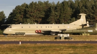 Photo ID 14207 by Andy Walker. UK Air Force Hawker Siddeley Nimrod MR 2, XV260