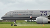 Photo ID 110300 by Mike Hopwood. New Zealand Air Force Boeing 757 2K2, NZ7571