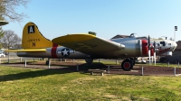 Photo ID 187655 by W.A.Kazior. USA Army Air Force Boeing B 17G Flying Fortress 299P, 43 38635