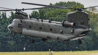 Photo ID 197499 by Martin Thoeni - Powerplanes. UK Air Force Boeing Vertol Chinook HC2 CH 47D, ZA675