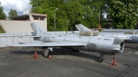 Photo ID 201122 by Joop de Groot. Czechoslovakia Air Force Mikoyan Gurevich MiG 19P, 0813