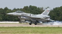 Photo ID 38100 by Cristian Schrik. Poland Air Force General Dynamics F 16C Fighting Falcon, 4072