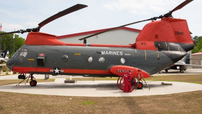Photo ID 79983 by Bob Wood. USA Marines Boeing Vertol CH 46D Sea Knight 107 II, 150941