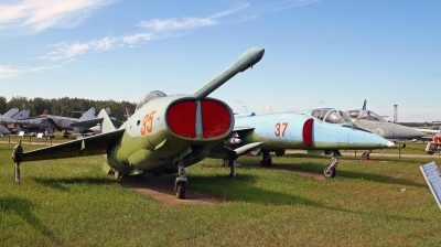 Photo ID 82062 by Chris Albutt. Russia Air Force Yakovlev Yak 36, 35 RED