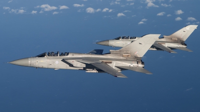 Photo ID 82172 by Chris Lofting. UK Air Force Panavia Tornado F3, ZE728