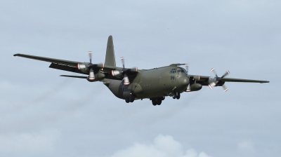 Photo ID 82412 by Mike Griffiths. UK Air Force Lockheed Hercules C3A C 130K 30 L 382, XV214