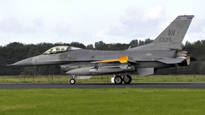 Photo ID 83352 by Bart Hoekstra. USA Air Force General Dynamics F 16C Fighting Falcon, 88 0525