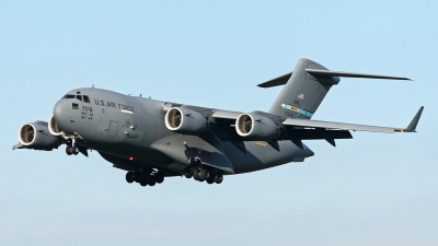 Photo ID 83458 by Carl Brent. USA Air Force Boeing C 17A Globemaster III, 07 7176